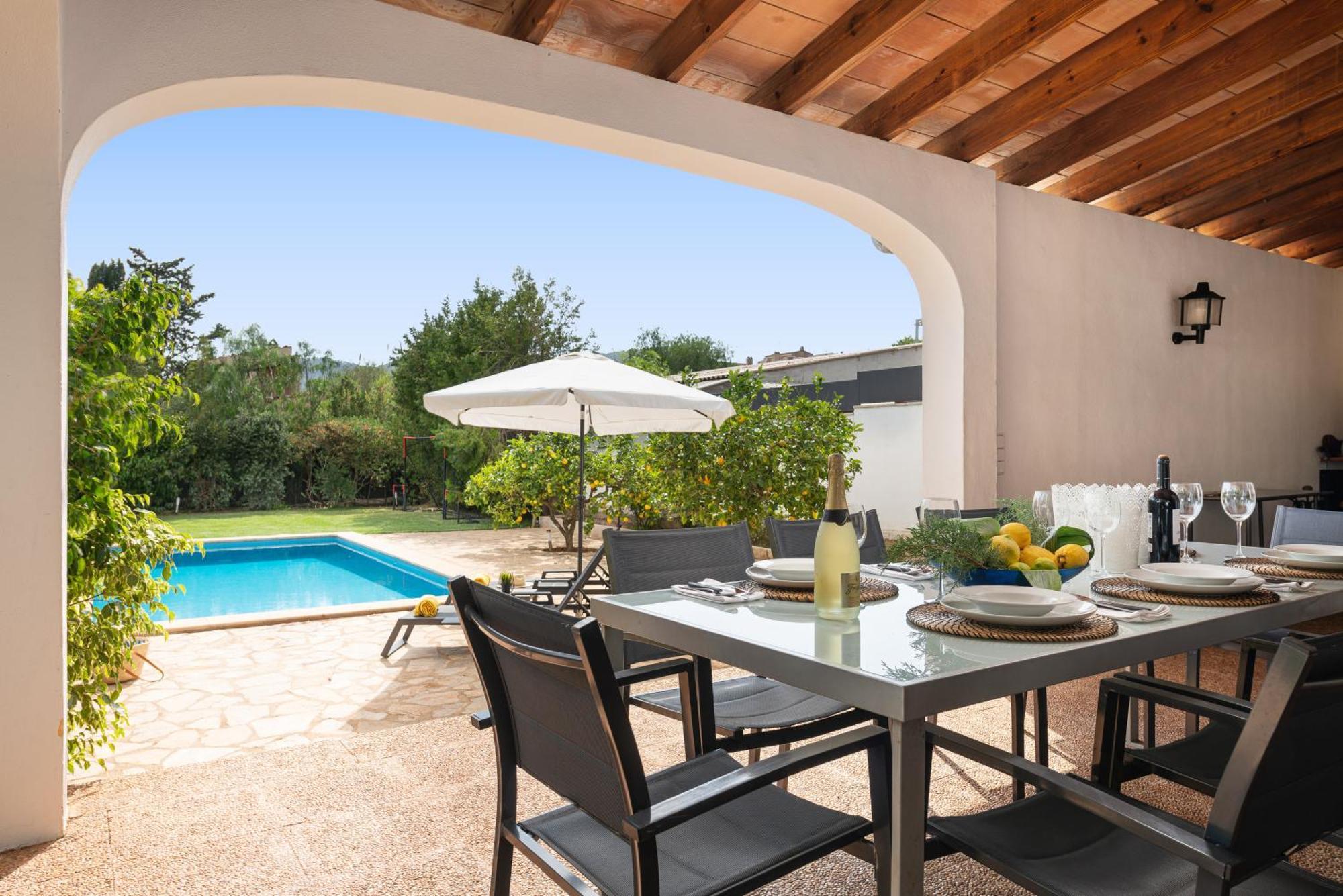 Camproig Holiday Home Alaró Buitenkant foto
