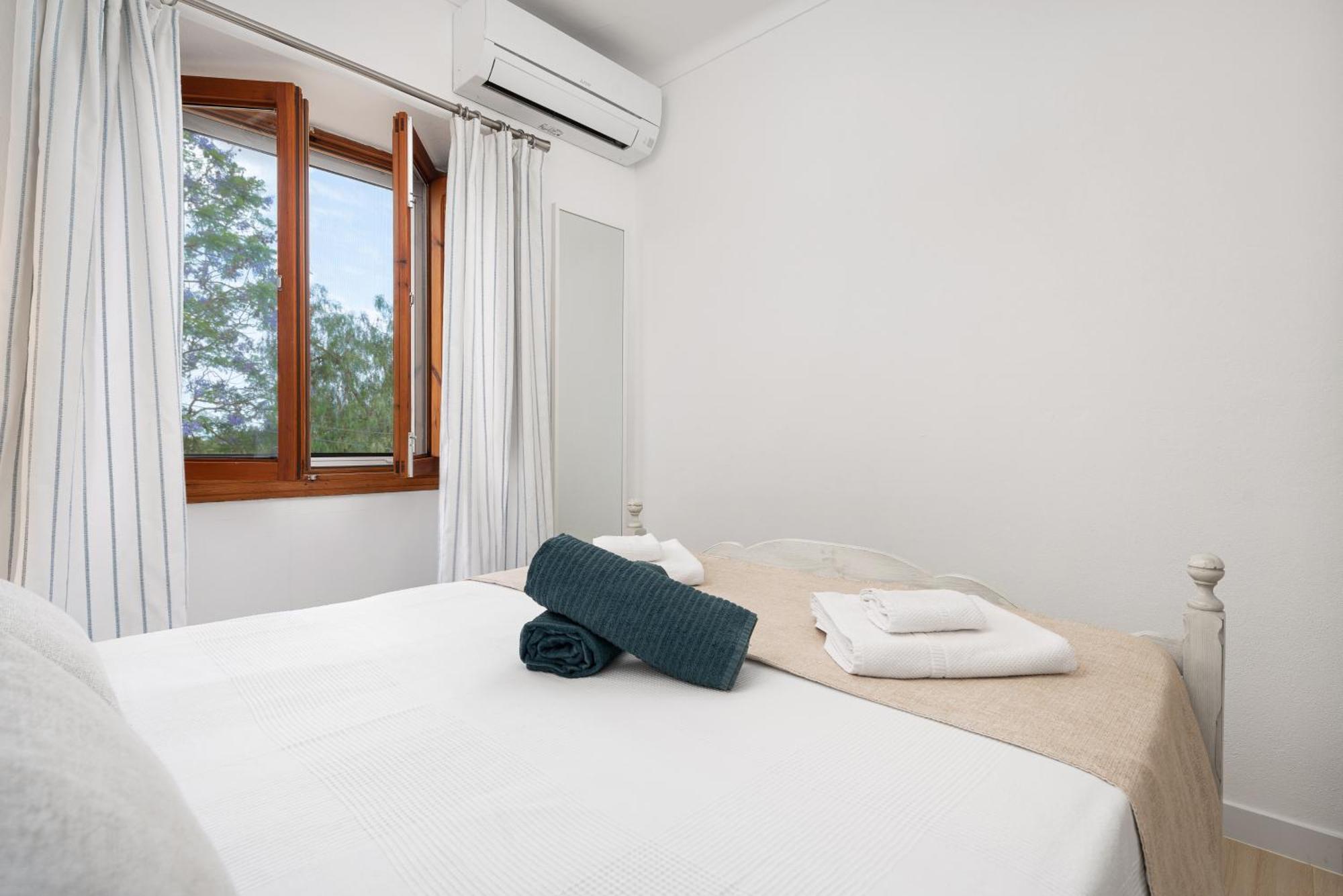 Camproig Holiday Home Alaró Buitenkant foto