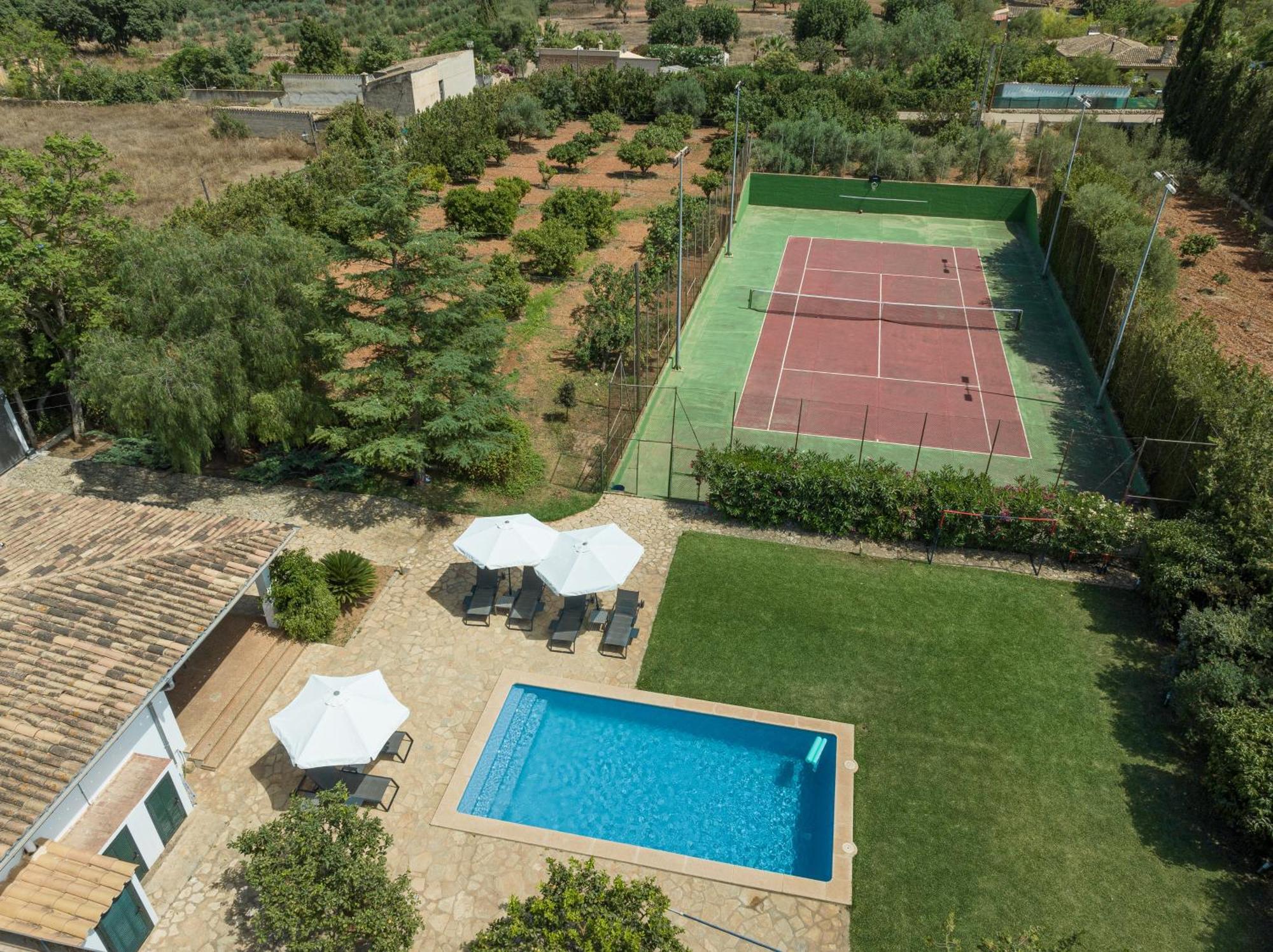 Camproig Holiday Home Alaró Buitenkant foto
