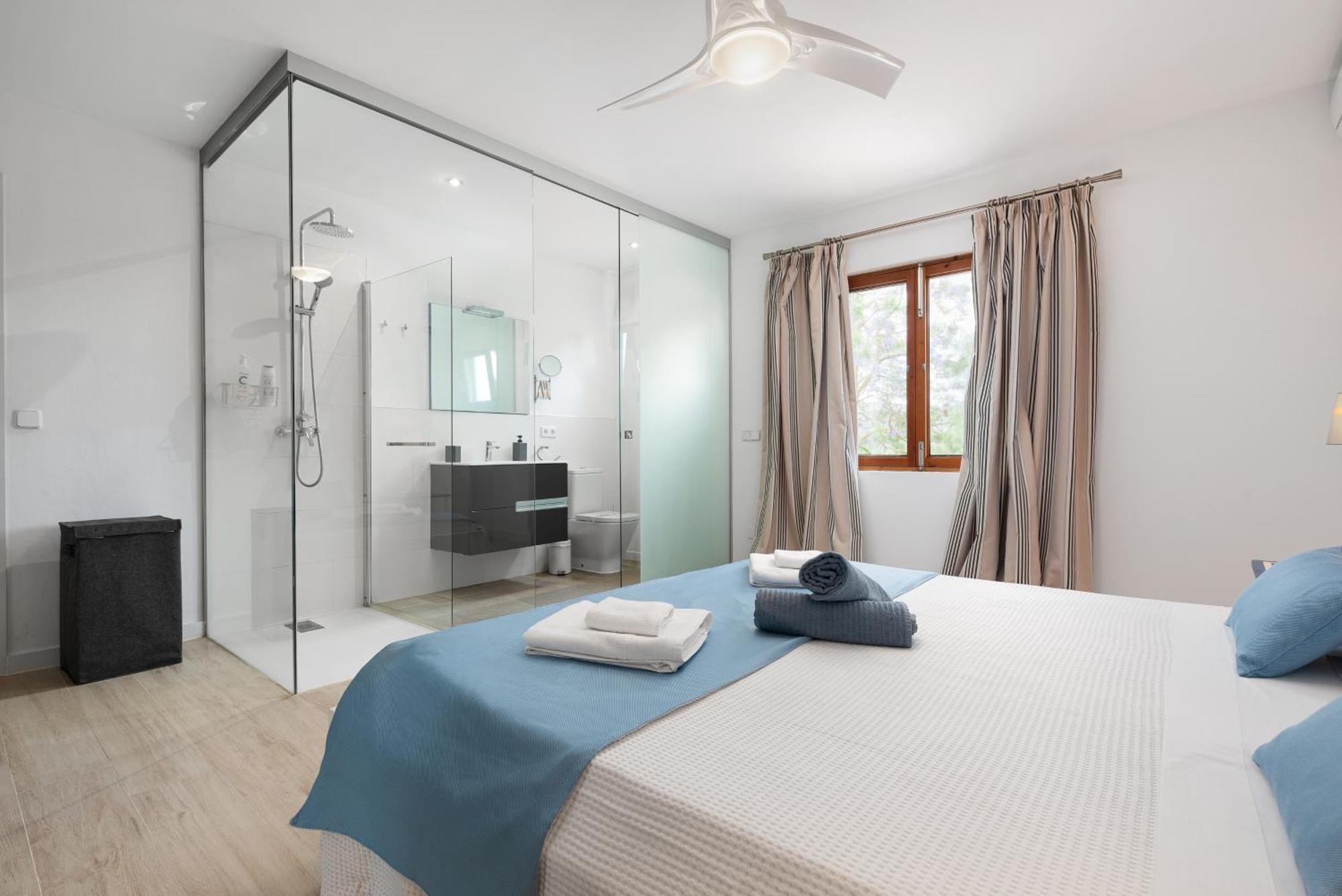 Camproig Holiday Home Alaró Buitenkant foto